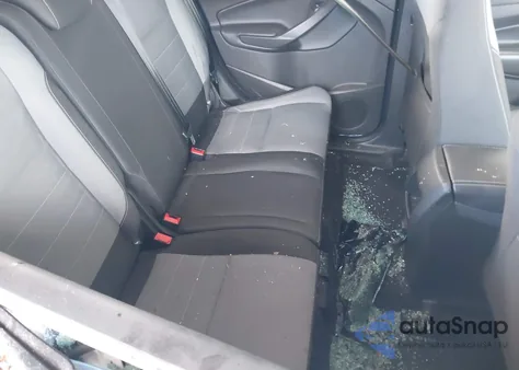 2018 Ford Escape S z USA, uszkodzony, nr VIN 1FMCU0F76JUA27845